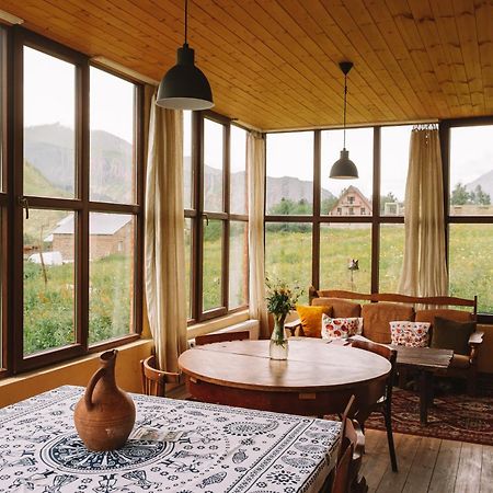 Arte In Kazbegi Hotell Exteriör bild