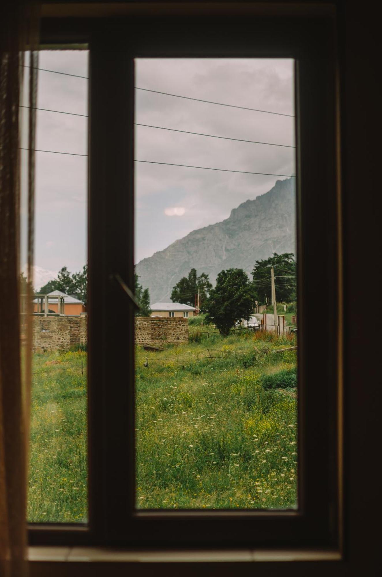 Arte In Kazbegi Hotell Exteriör bild